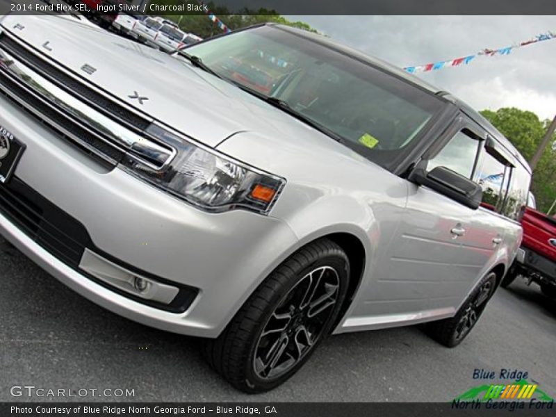 Ingot Silver / Charcoal Black 2014 Ford Flex SEL