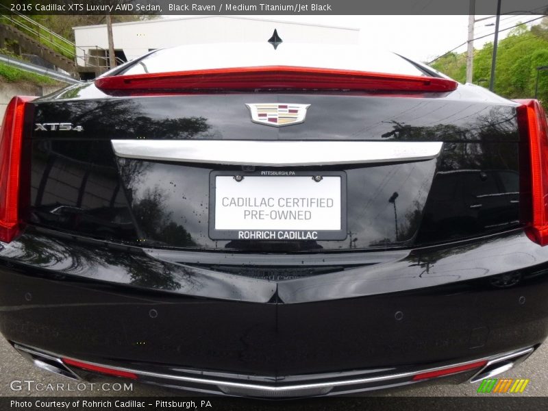 Black Raven / Medium Titanium/Jet Black 2016 Cadillac XTS Luxury AWD Sedan