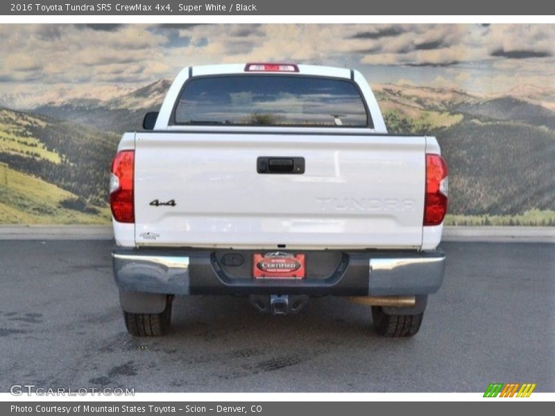 Super White / Black 2016 Toyota Tundra SR5 CrewMax 4x4