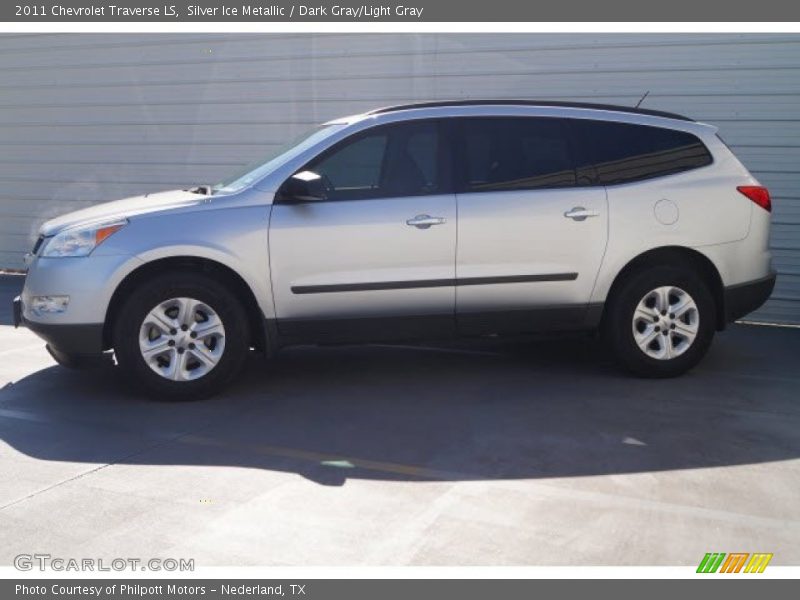 Silver Ice Metallic / Dark Gray/Light Gray 2011 Chevrolet Traverse LS