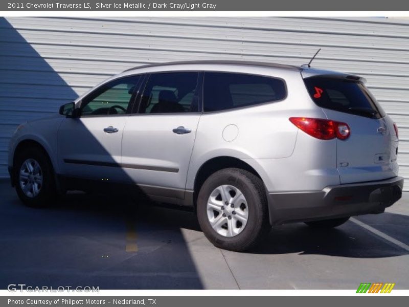Silver Ice Metallic / Dark Gray/Light Gray 2011 Chevrolet Traverse LS