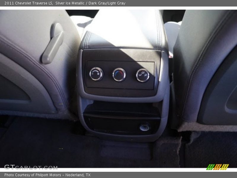 Silver Ice Metallic / Dark Gray/Light Gray 2011 Chevrolet Traverse LS