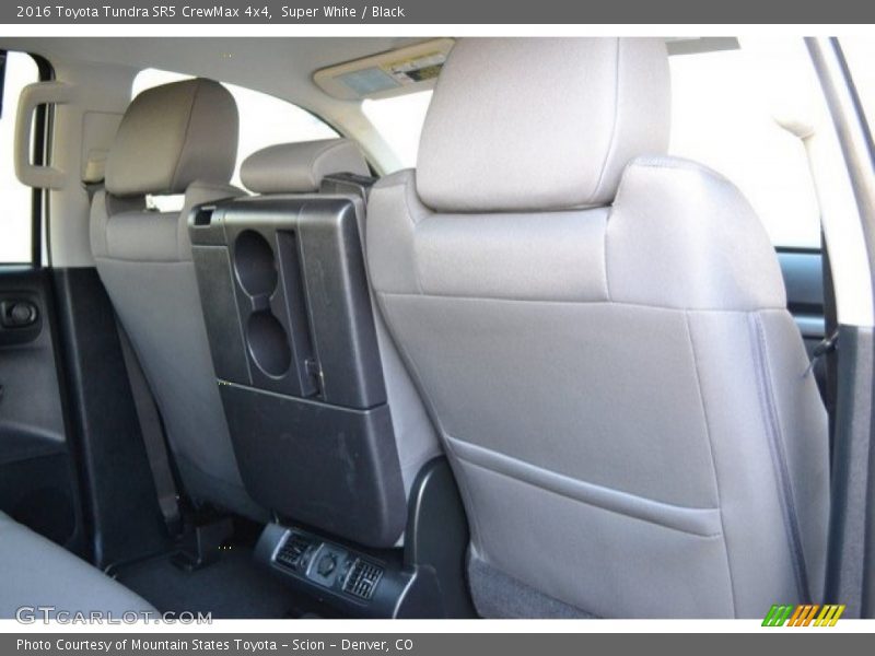 Super White / Black 2016 Toyota Tundra SR5 CrewMax 4x4