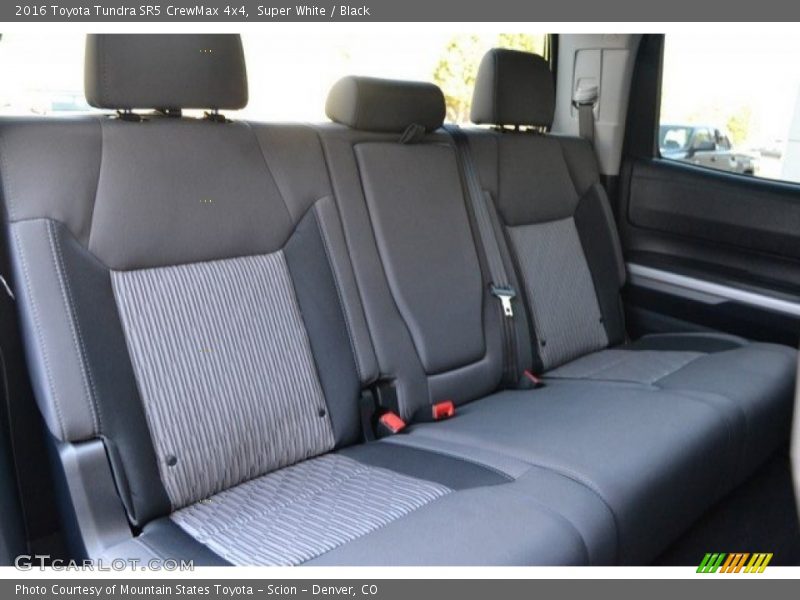 Super White / Black 2016 Toyota Tundra SR5 CrewMax 4x4