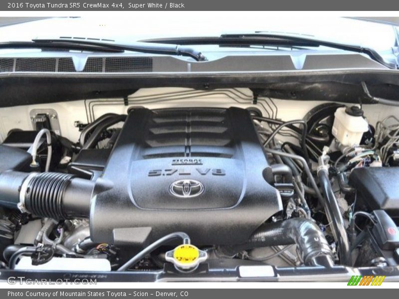 Super White / Black 2016 Toyota Tundra SR5 CrewMax 4x4