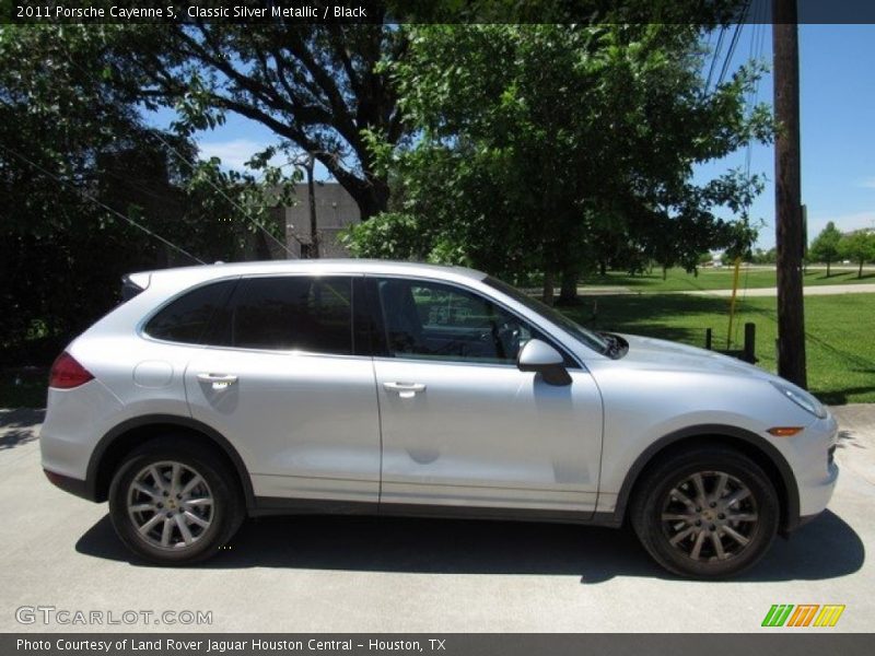 Classic Silver Metallic / Black 2011 Porsche Cayenne S