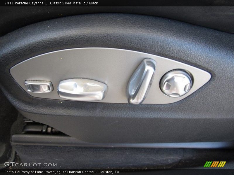 Classic Silver Metallic / Black 2011 Porsche Cayenne S