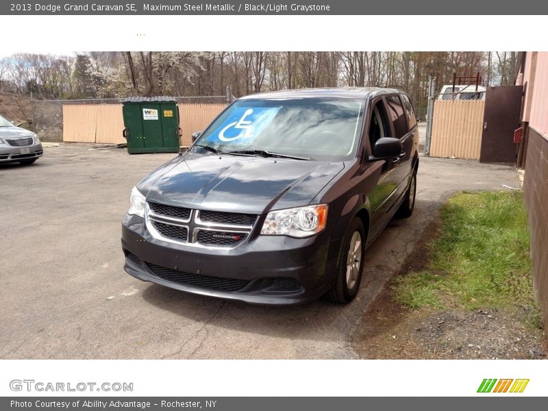 Maximum Steel Metallic / Black/Light Graystone 2013 Dodge Grand Caravan SE