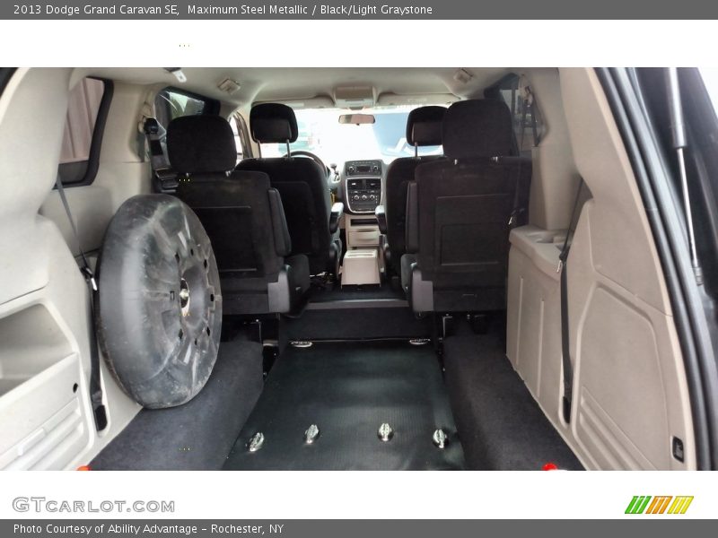 Maximum Steel Metallic / Black/Light Graystone 2013 Dodge Grand Caravan SE