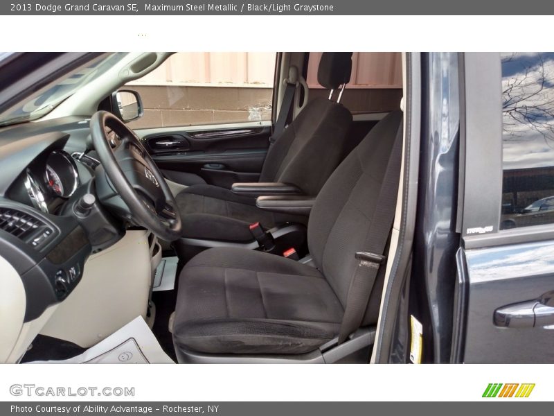 Maximum Steel Metallic / Black/Light Graystone 2013 Dodge Grand Caravan SE