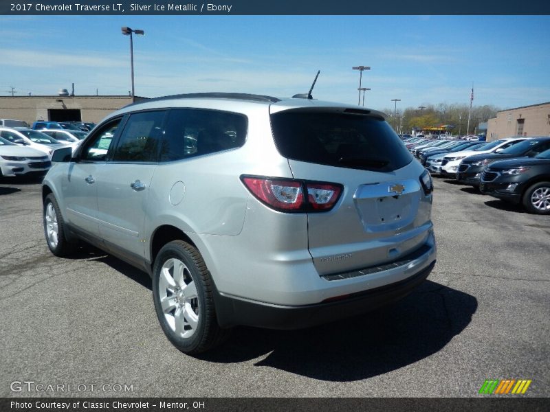 Silver Ice Metallic / Ebony 2017 Chevrolet Traverse LT