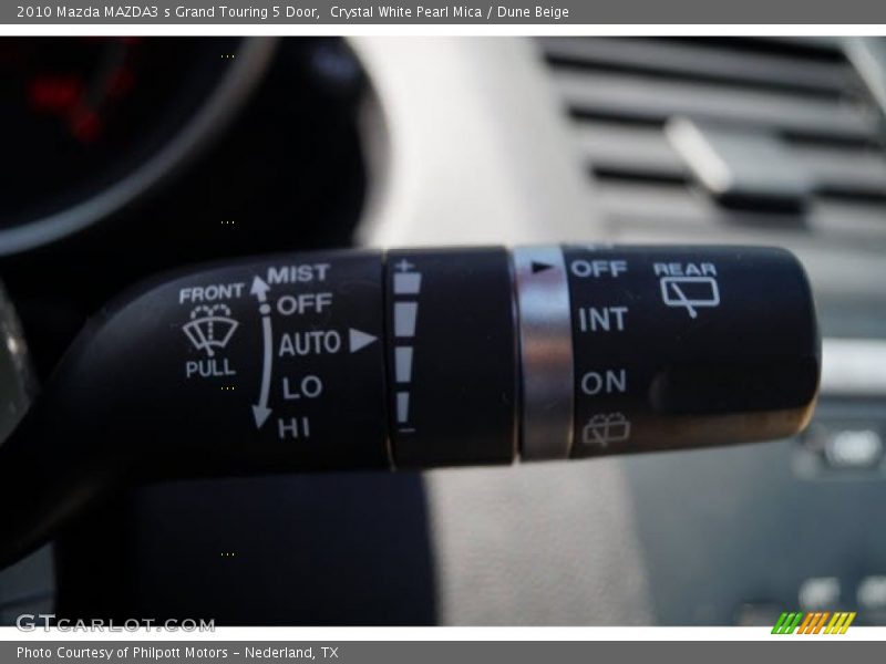 Crystal White Pearl Mica / Dune Beige 2010 Mazda MAZDA3 s Grand Touring 5 Door