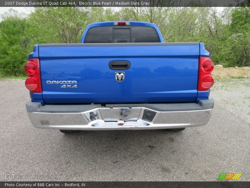 Electric Blue Pearl / Medium Slate Gray 2007 Dodge Dakota ST Quad Cab 4x4