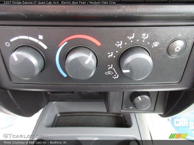 Electric Blue Pearl / Medium Slate Gray 2007 Dodge Dakota ST Quad Cab 4x4