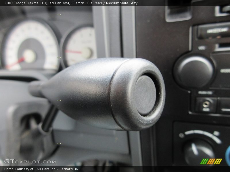 Electric Blue Pearl / Medium Slate Gray 2007 Dodge Dakota ST Quad Cab 4x4