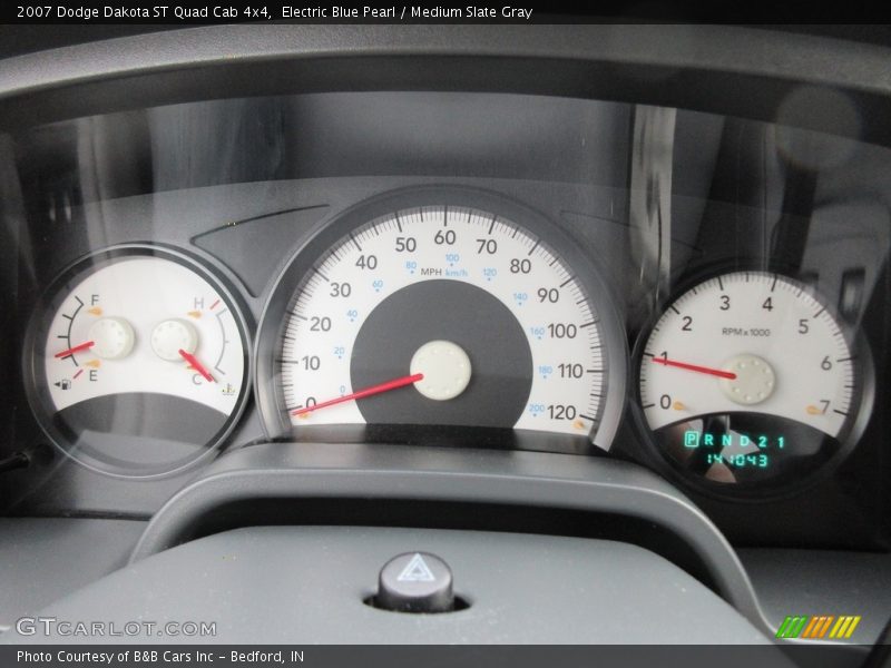 Electric Blue Pearl / Medium Slate Gray 2007 Dodge Dakota ST Quad Cab 4x4