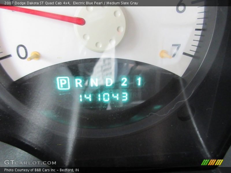 Electric Blue Pearl / Medium Slate Gray 2007 Dodge Dakota ST Quad Cab 4x4