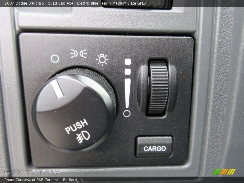 Electric Blue Pearl / Medium Slate Gray 2007 Dodge Dakota ST Quad Cab 4x4