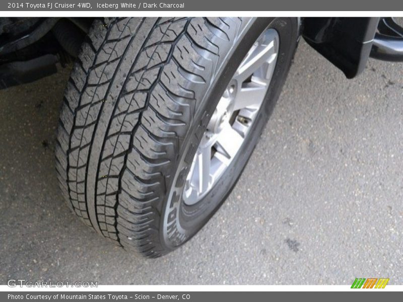 Iceberg White / Dark Charcoal 2014 Toyota FJ Cruiser 4WD