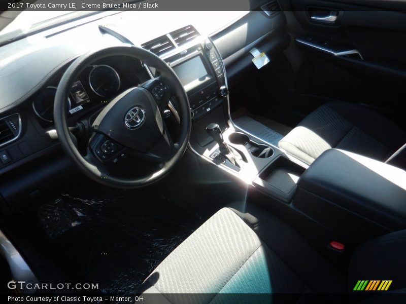 Creme Brulee Mica / Black 2017 Toyota Camry LE