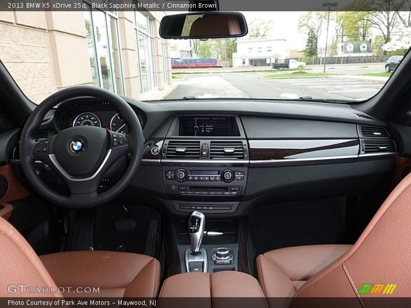 Dashboard of 2013 X5 xDrive 35d