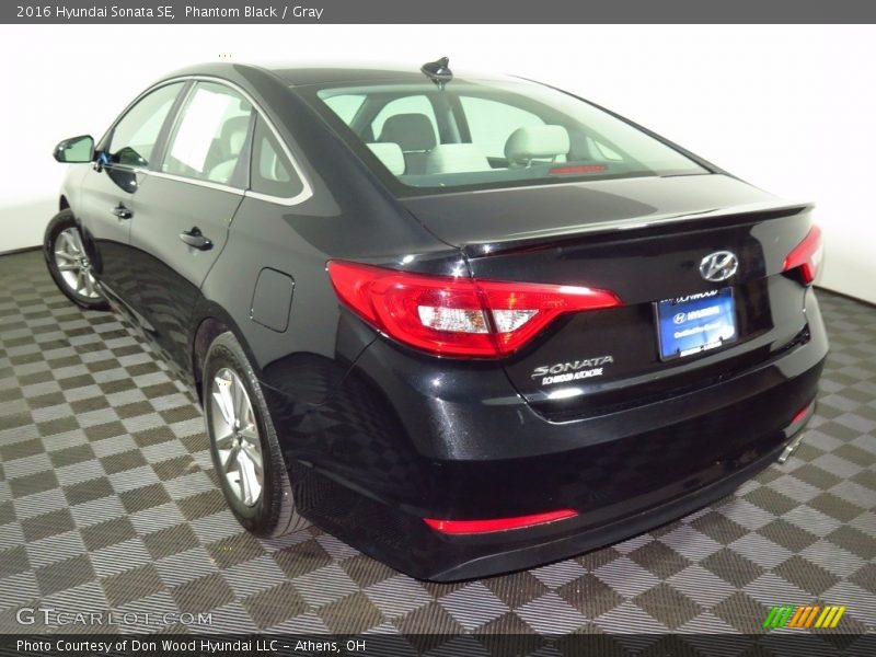 Phantom Black / Gray 2016 Hyundai Sonata SE