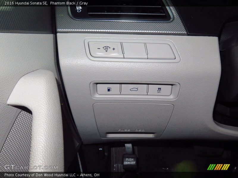 Phantom Black / Gray 2016 Hyundai Sonata SE