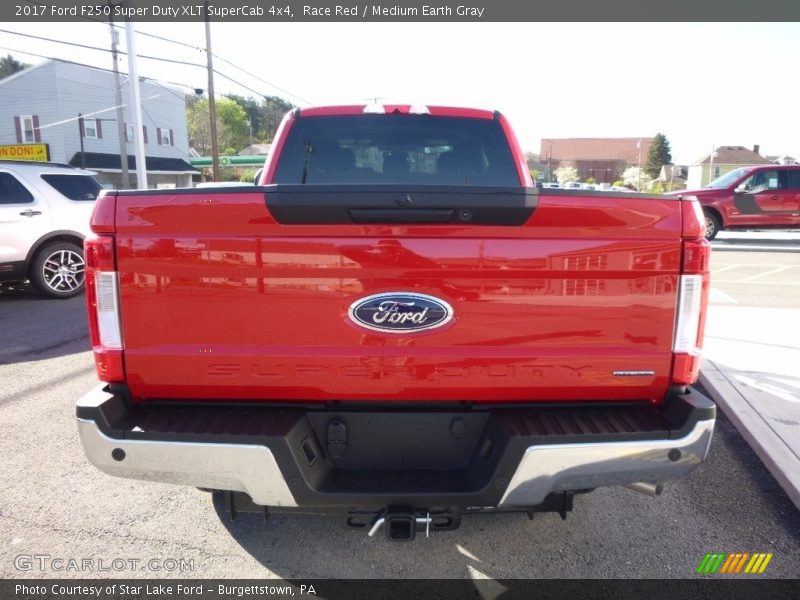 Race Red / Medium Earth Gray 2017 Ford F250 Super Duty XLT SuperCab 4x4