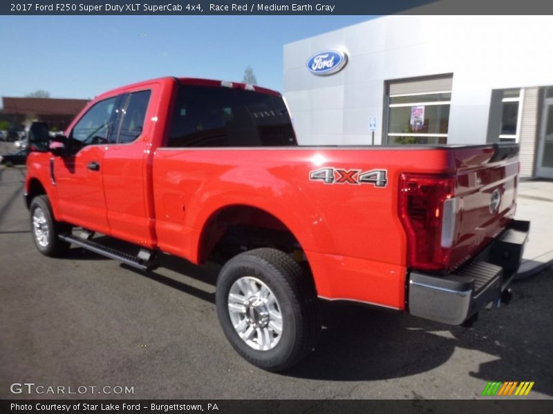 Race Red / Medium Earth Gray 2017 Ford F250 Super Duty XLT SuperCab 4x4