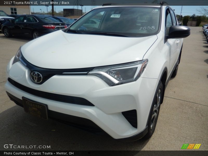 Super White / Black 2017 Toyota RAV4 LE