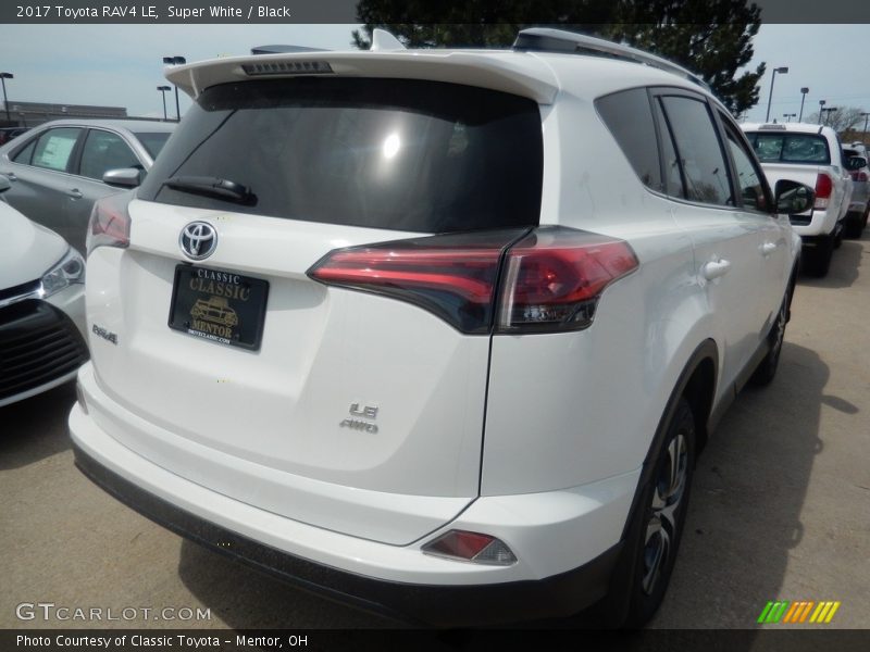 Super White / Black 2017 Toyota RAV4 LE
