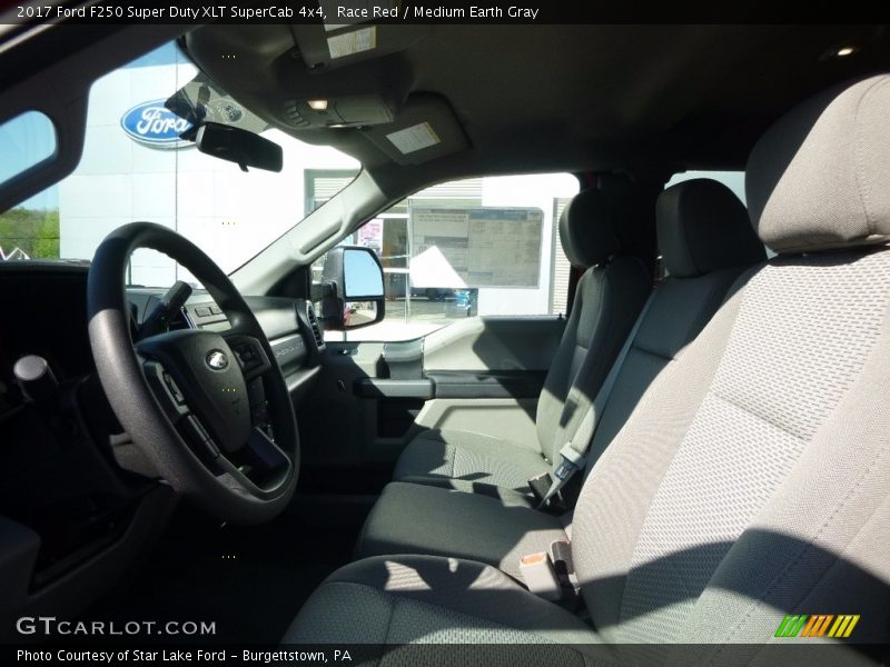 Race Red / Medium Earth Gray 2017 Ford F250 Super Duty XLT SuperCab 4x4
