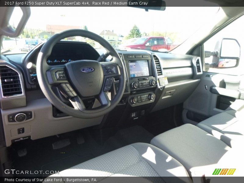 Race Red / Medium Earth Gray 2017 Ford F250 Super Duty XLT SuperCab 4x4