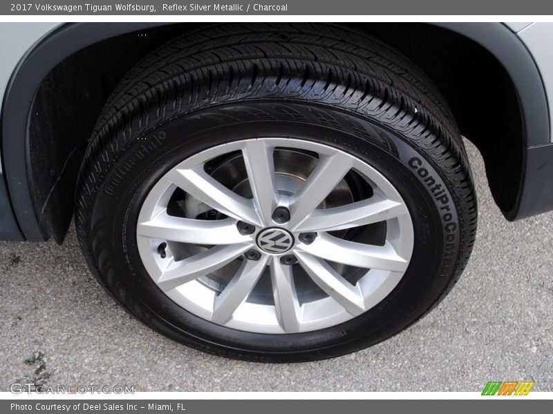Reflex Silver Metallic / Charcoal 2017 Volkswagen Tiguan Wolfsburg