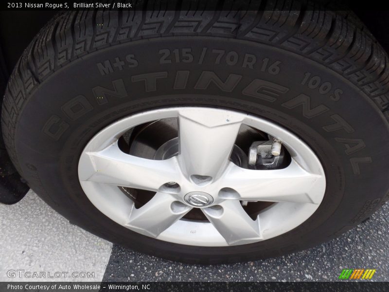 Brilliant Silver / Black 2013 Nissan Rogue S