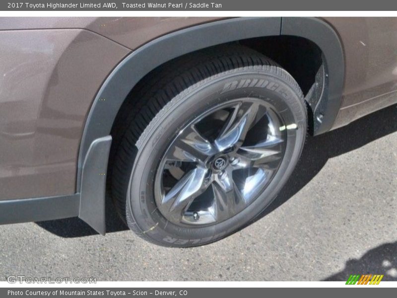 Toasted Walnut Pearl / Saddle Tan 2017 Toyota Highlander Limited AWD