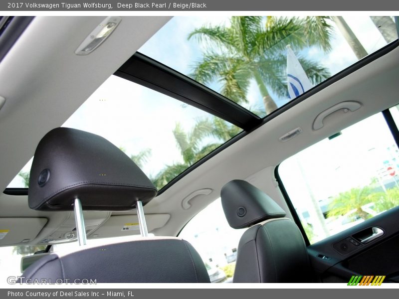 Sunroof of 2017 Tiguan Wolfsburg