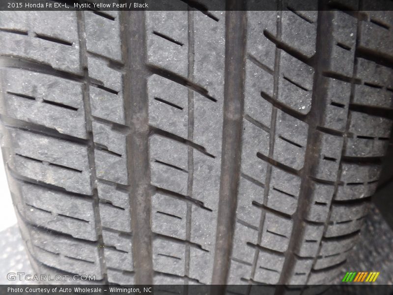 Mystic Yellow Pearl / Black 2015 Honda Fit EX-L