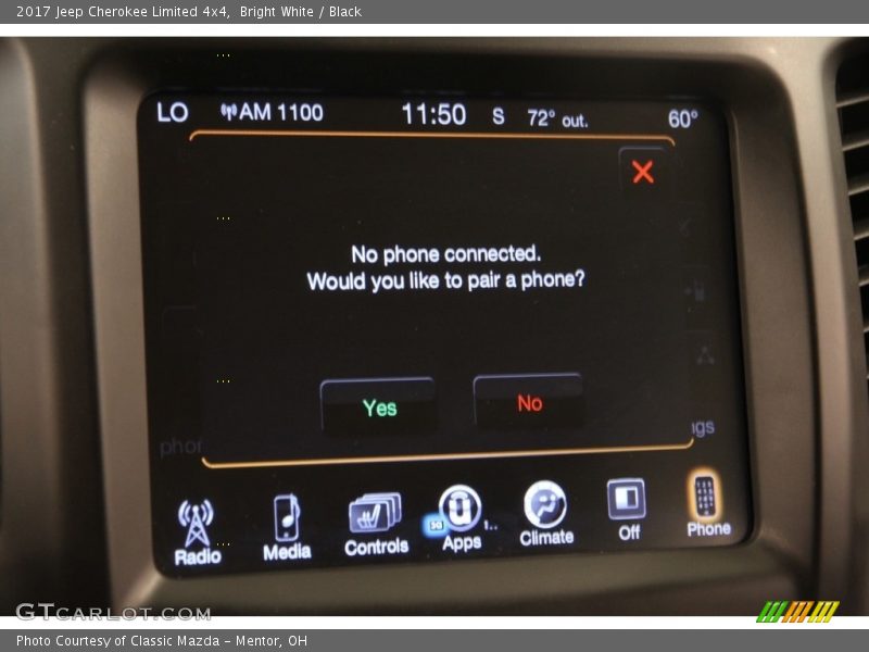 Bright White / Black 2017 Jeep Cherokee Limited 4x4