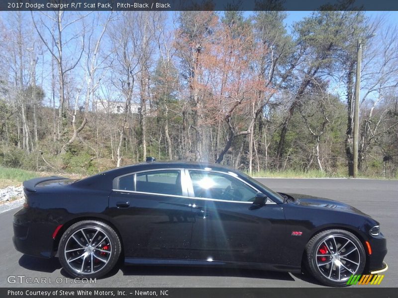 Pitch-Black / Black 2017 Dodge Charger R/T Scat Pack