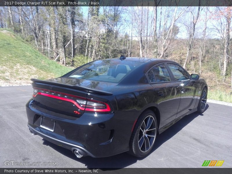 Pitch-Black / Black 2017 Dodge Charger R/T Scat Pack