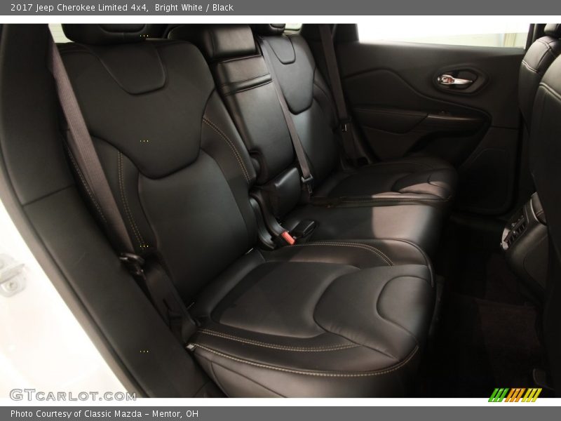 Bright White / Black 2017 Jeep Cherokee Limited 4x4