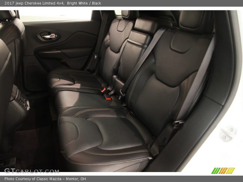 Bright White / Black 2017 Jeep Cherokee Limited 4x4
