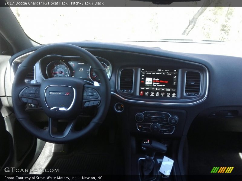 Pitch-Black / Black 2017 Dodge Charger R/T Scat Pack