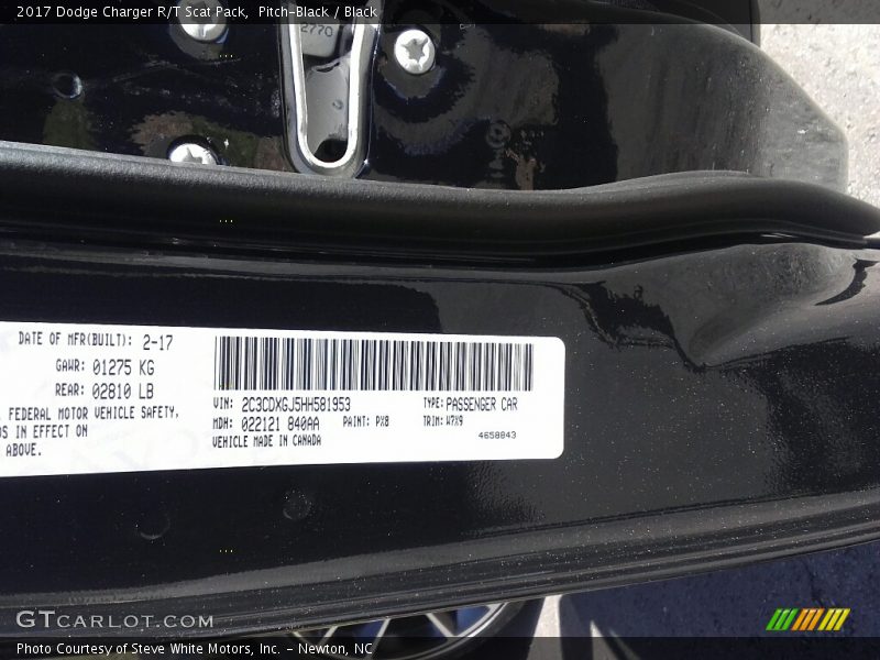 Pitch-Black / Black 2017 Dodge Charger R/T Scat Pack