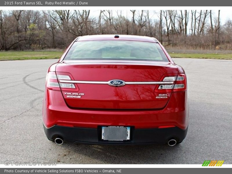 Ruby Red Metallic / Dune 2015 Ford Taurus SEL
