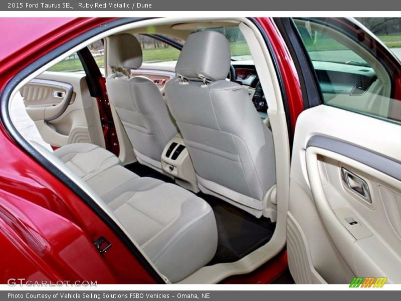 Ruby Red Metallic / Dune 2015 Ford Taurus SEL