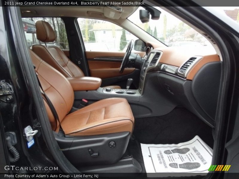 Front Seat of 2011 Grand Cherokee Overland 4x4