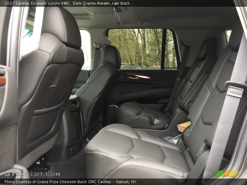Dark Granite Metallic / Jet Black 2017 Cadillac Escalade Luxury 4WD