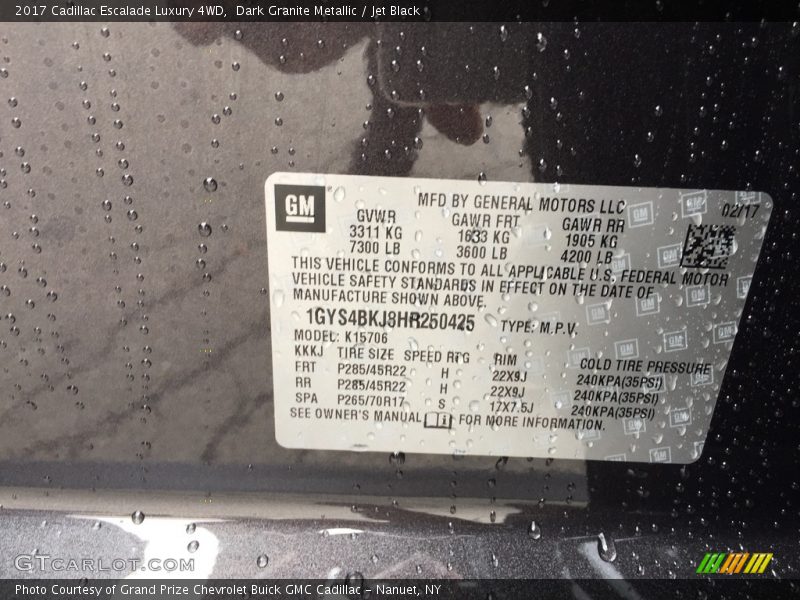 Dark Granite Metallic / Jet Black 2017 Cadillac Escalade Luxury 4WD